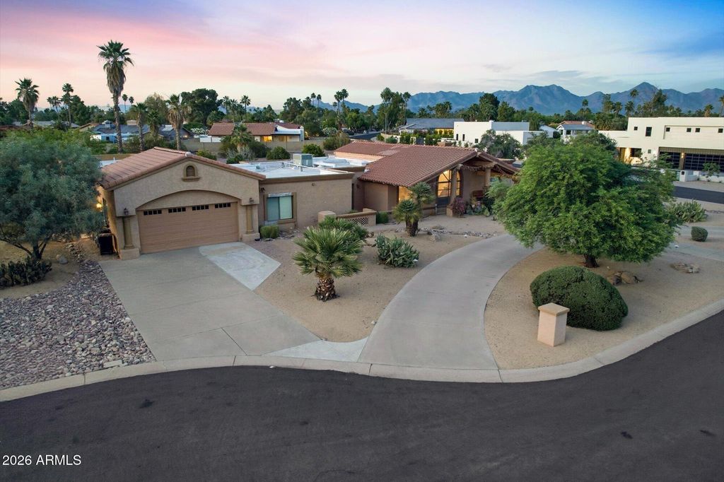 Image 1 of property listing at 7412 E WETHERSFIELD Road, Scottsdale, AZ 85260