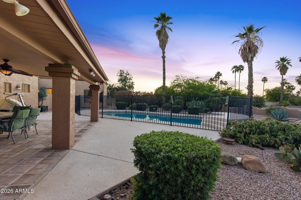 Image 10 of property listing at 7412 E WETHERSFIELD Road, Scottsdale, AZ 85260