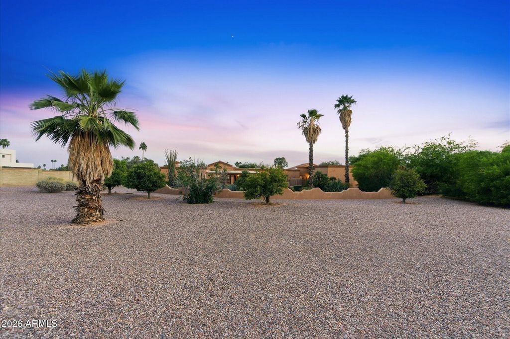 Image 18 of property listing at 7412 E WETHERSFIELD Road, Scottsdale, AZ 85260