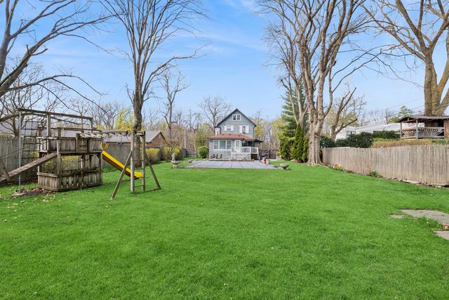 933 Harms Road, Glenview, IL 60025