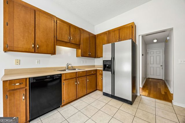 106 Lake Manor Court, Kingsland, GA 31548