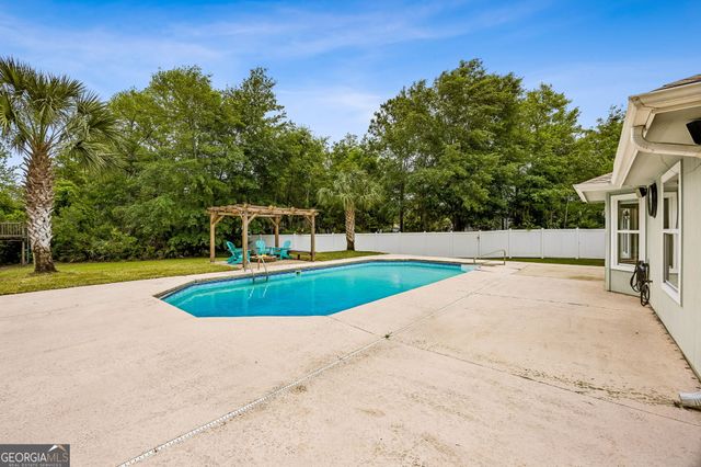 106 Lake Manor Court, Kingsland, GA 31548