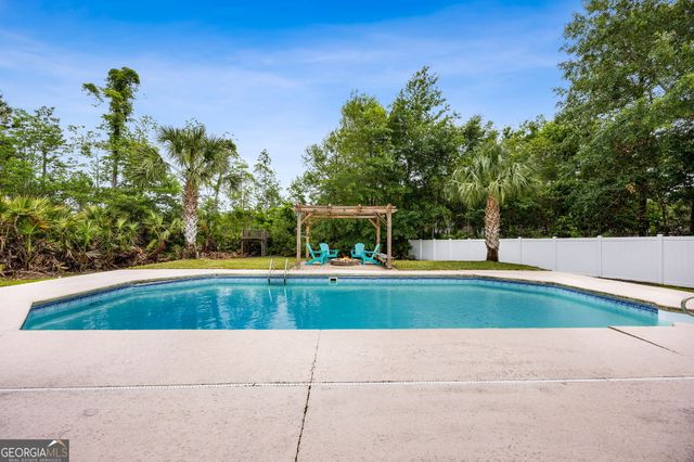 106 Lake Manor Court, Kingsland, GA 31548