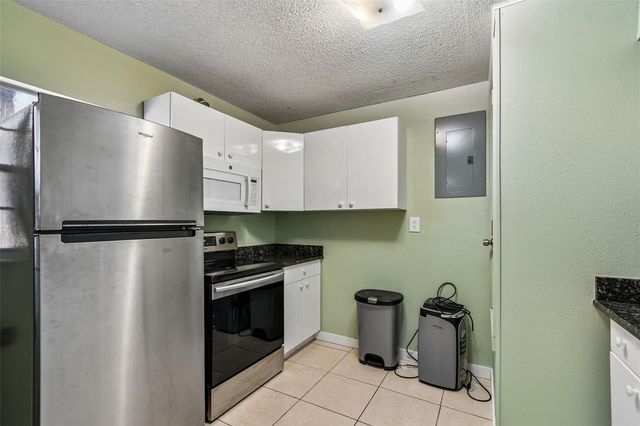 641 OAKVIEW STREET, Altamonte Springs, FL 32714