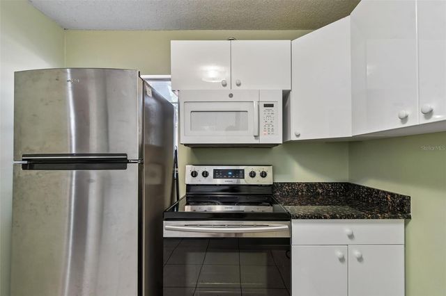 641 OAKVIEW STREET, Altamonte Springs, FL 32714