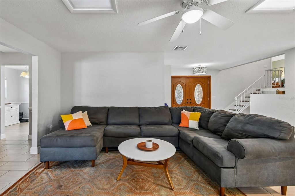 Image 15 of property listing at 641 OAKVIEW STREET, Altamonte Springs, FL 32714