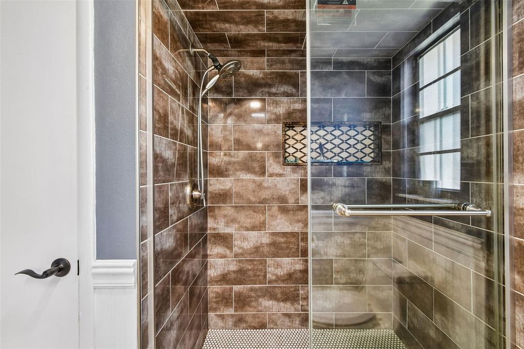 Image 29 of property listing at 641 OAKVIEW STREET, Altamonte Springs, FL 32714