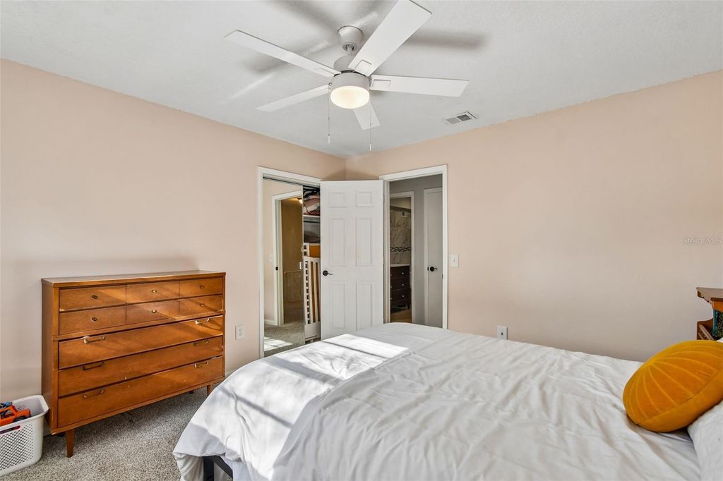 Image 40 of property listing at 641 OAKVIEW STREET, Altamonte Springs, FL 32714