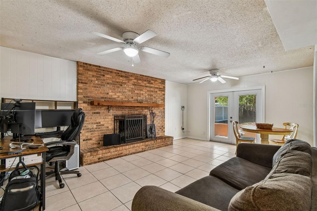 Image 42 of property listing at 641 OAKVIEW STREET, Altamonte Springs, FL 32714