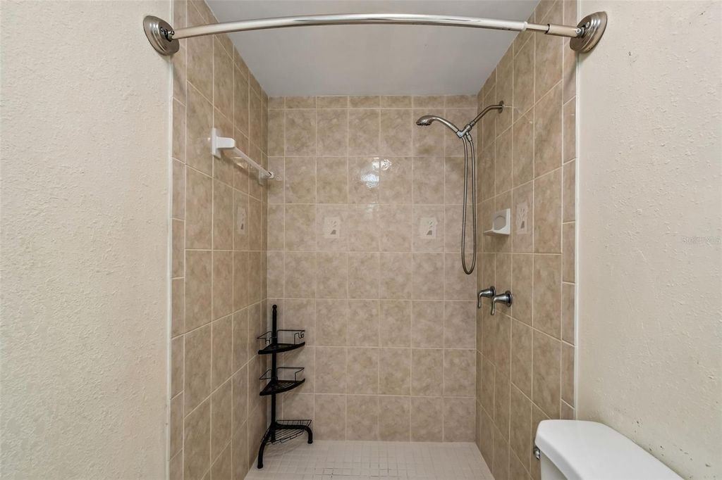 Image 56 of property listing at 641 OAKVIEW STREET, Altamonte Springs, FL 32714