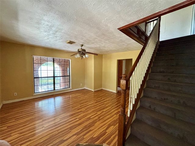 7947 Moore Drive, Pearland, TX 77584