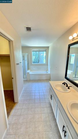 5104 Trailridge Ct, Antioch, CA 94531