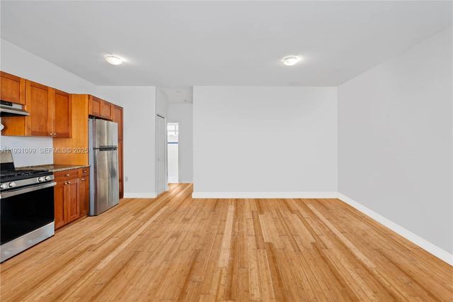 7950 Tatum Waterway Dr N18, Miami Beach, FL 33141