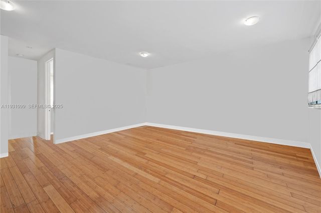 7950 Tatum Waterway Dr N18, Miami Beach, FL 33141