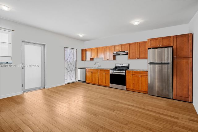 7950 Tatum Waterway Dr N18, Miami Beach, FL 33141