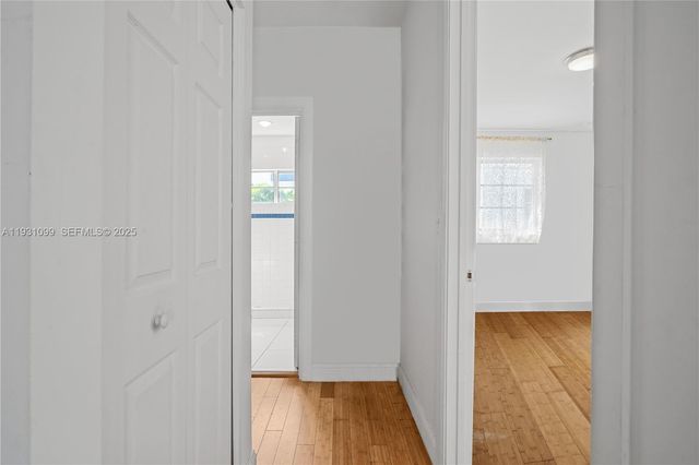 7950 Tatum Waterway Dr N18, Miami Beach, FL 33141