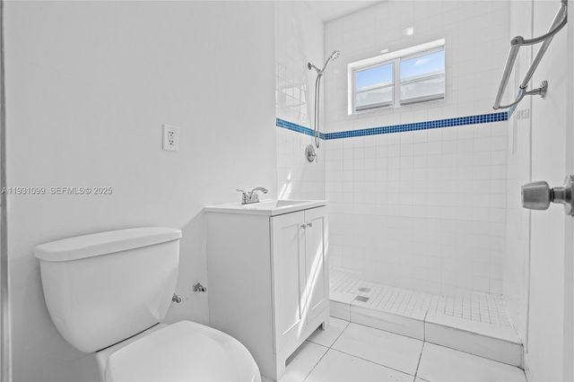 7950 Tatum Waterway Dr N18, Miami Beach, FL 33141