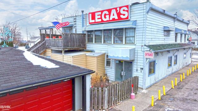 9724 Pearl Beach Boulevard, Clay, MI 48001