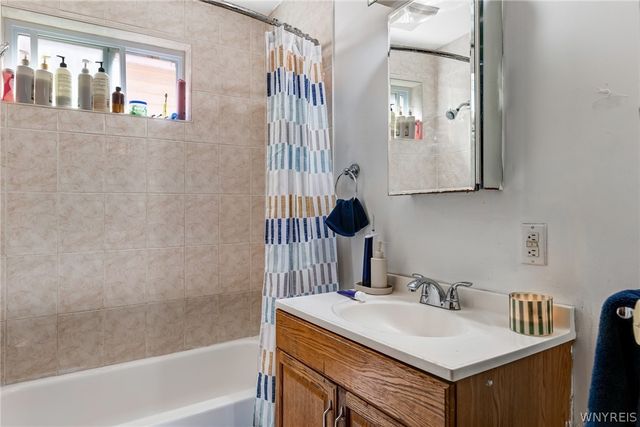 148 Deerfield Avenue, Buffalo, NY 14215