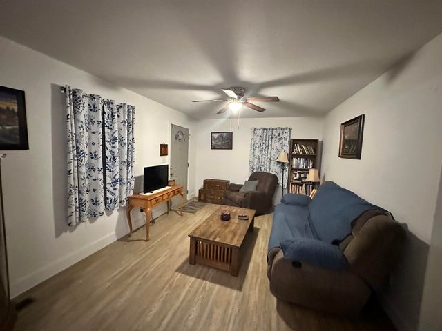 1127 E Pacific Street, Springfield, MO 65803