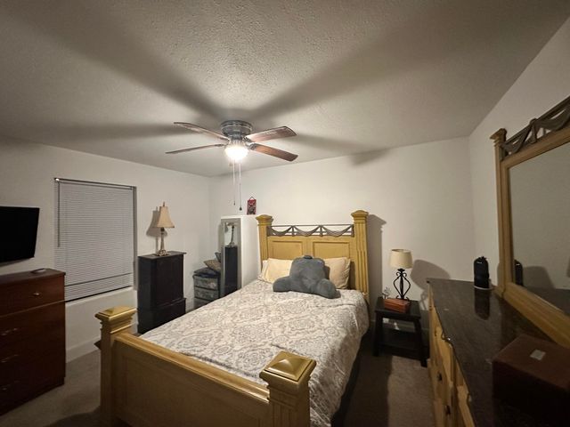 1127 E Pacific Street, Springfield, MO 65803