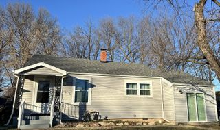 1127 E Pacific Street, Springfield, MO 65803
