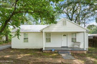 777 W Main Street, Senatobia, MS 38668