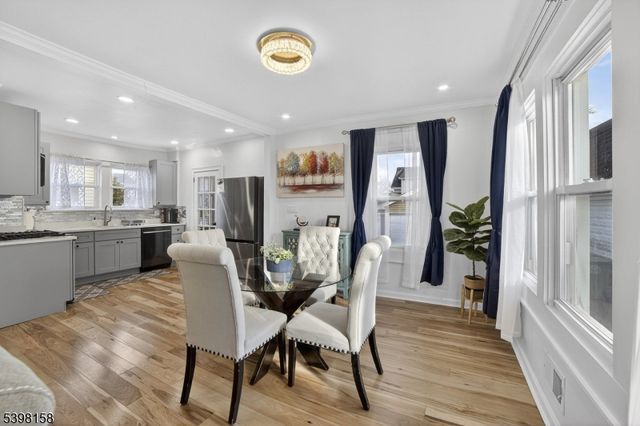 121 Myrtle St, Roselle Boro, NJ 07203