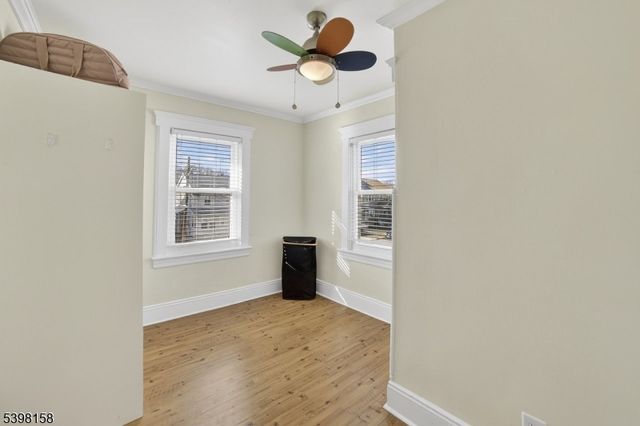 121 Myrtle St, Roselle Boro, NJ 07203