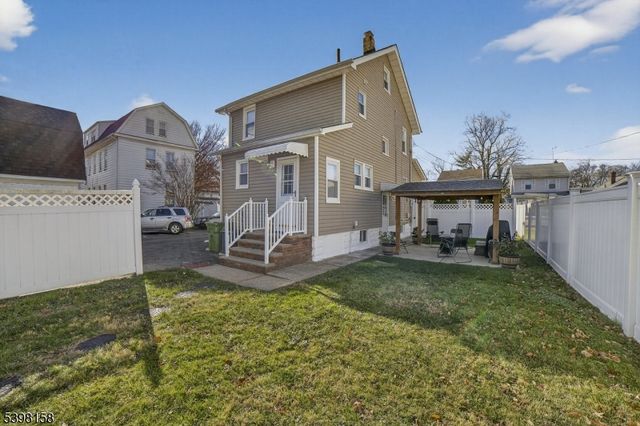 121 Myrtle St, Roselle Boro, NJ 07203