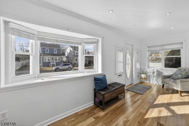 121 Myrtle St, Roselle Boro, NJ 07203