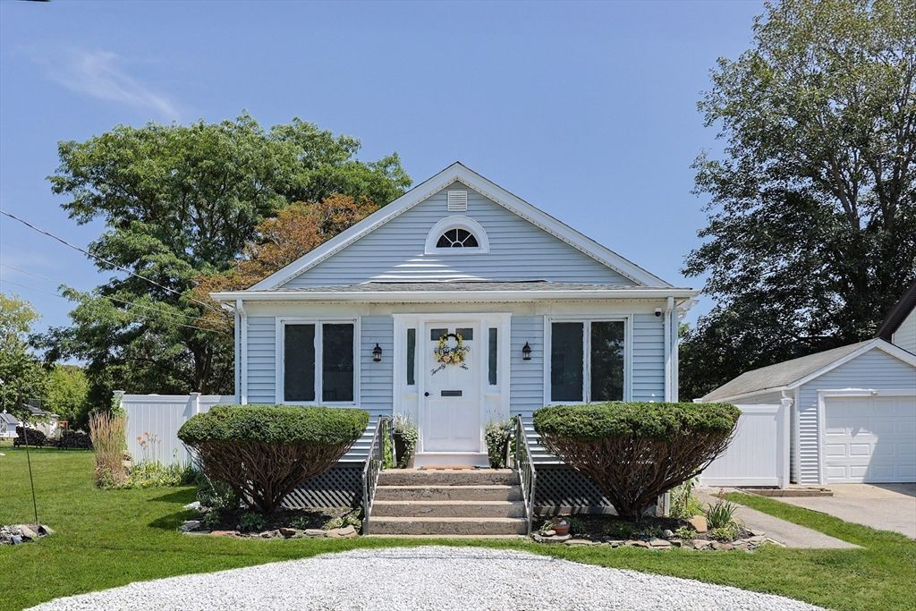 22 Louis Street, Swansea, MA 02777
