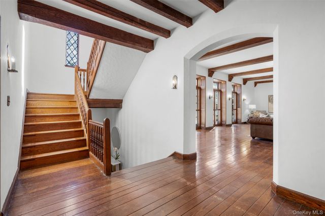 60 Wildwood Road, New Rochelle, NY 10804