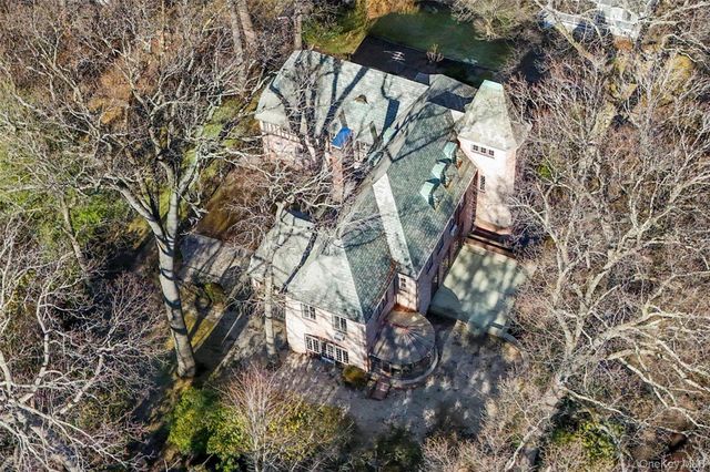 60 Wildwood Road, New Rochelle, NY 10804