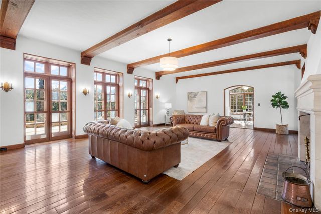 60 Wildwood Road, New Rochelle, NY 10804