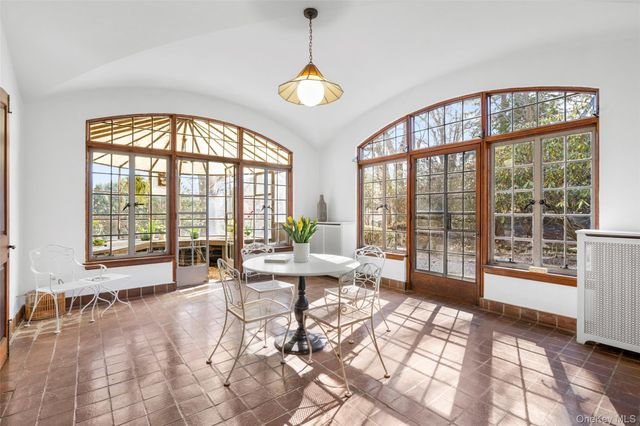 60 Wildwood Road, New Rochelle, NY 10804