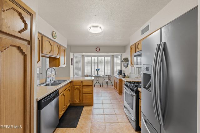 3706 Talent Way, Horizon City, TX 79928