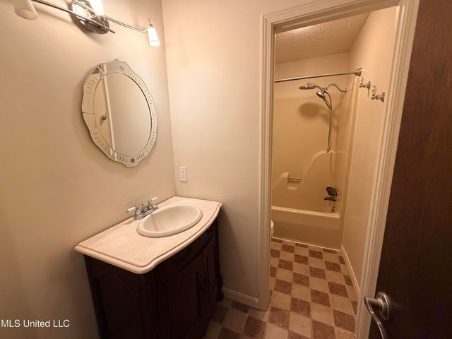 566 Ahuawa Place, Diamondhead, MS 39525