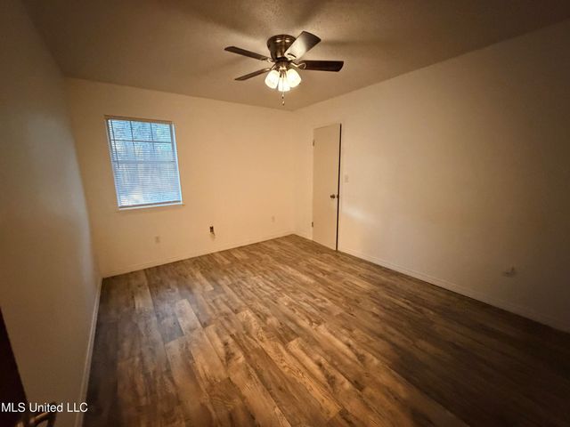 566 Ahuawa Place, Diamondhead, MS 39525