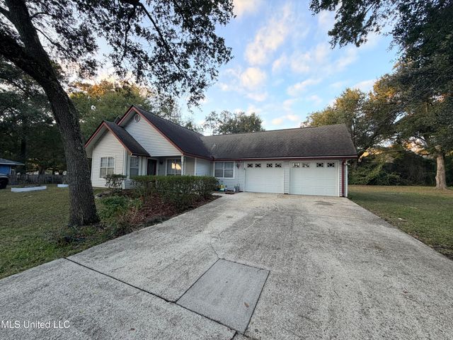 566 Ahuawa Place, Diamondhead, MS 39525