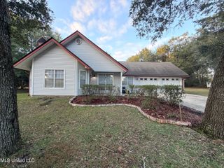 566 Ahuawa Place, Diamondhead, MS 39525