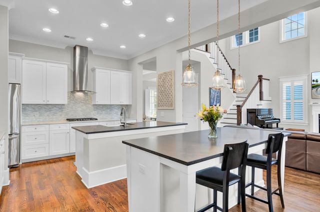 1615 Paradise Lake Drive, Mount Pleasant, SC 29464