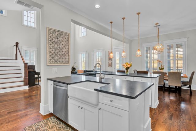 1615 Paradise Lake Drive, Mount Pleasant, SC 29464