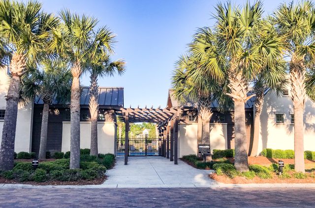 1615 Paradise Lake Drive, Mount Pleasant, SC 29464