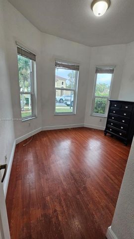 4120 NE 22 ND CT, Homestead, FL 33033