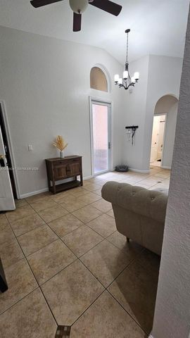 4120 NE 22 ND CT, Homestead, FL 33033