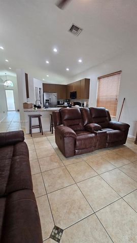 4120 NE 22 ND CT, Homestead, FL 33033