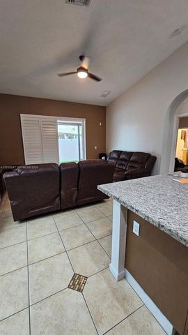4120 NE 22 ND CT, Homestead, FL 33033