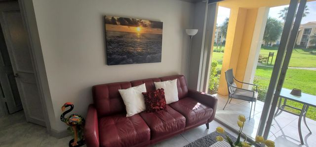 145 Yacht Club Way 112, Hypoluxo, FL 33462