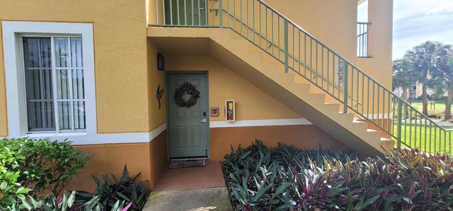 145 Yacht Club Way 112, Hypoluxo, FL 33462